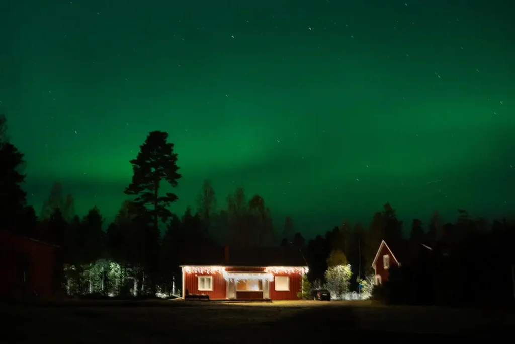 Noorderlicht boven de omgeving van Stuga Värmland